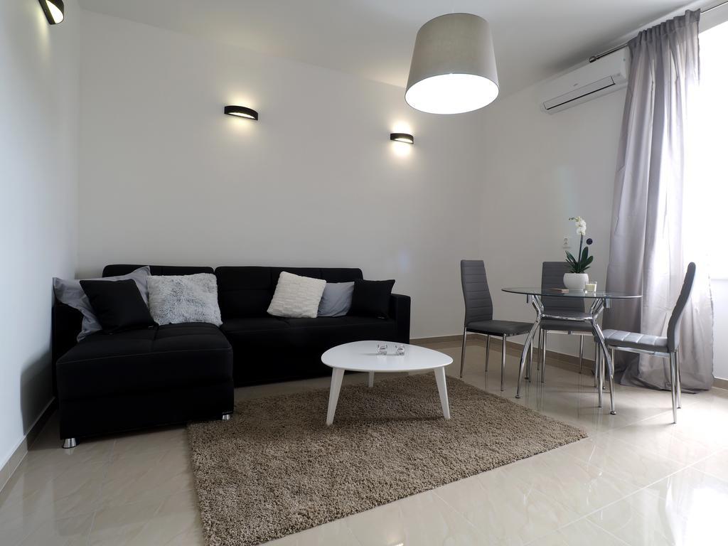 Captain Emo City Apartments Pula Exterior foto
