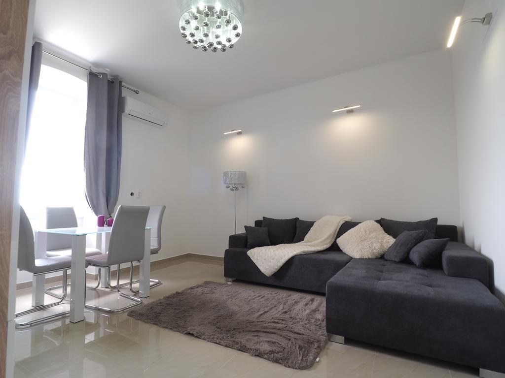 Captain Emo City Apartments Pula Exterior foto