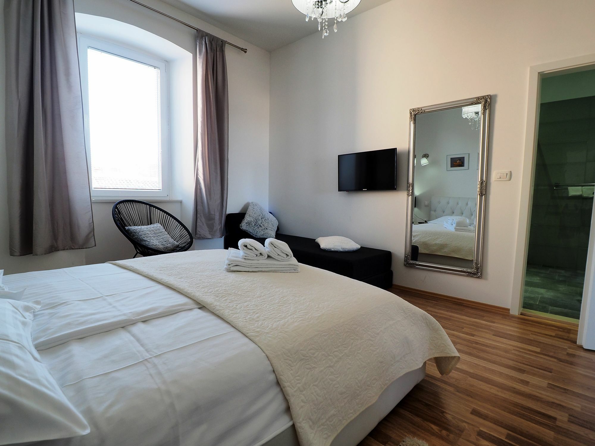Captain Emo City Apartments Pula Exterior foto